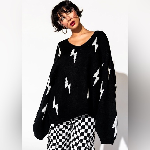 🌼DRESSED IN LALA🌼 NWT Black Lightning Bolt Sweater, Size L - Picture 1 of 8